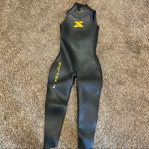FINAL PRICE! Xterra Vortex 4 sleeveless wetsuit - women’s medium